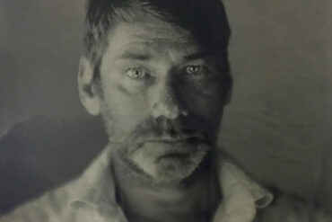 Mat Collishaw: La danse énigmatique de la beauté et des ténèbres