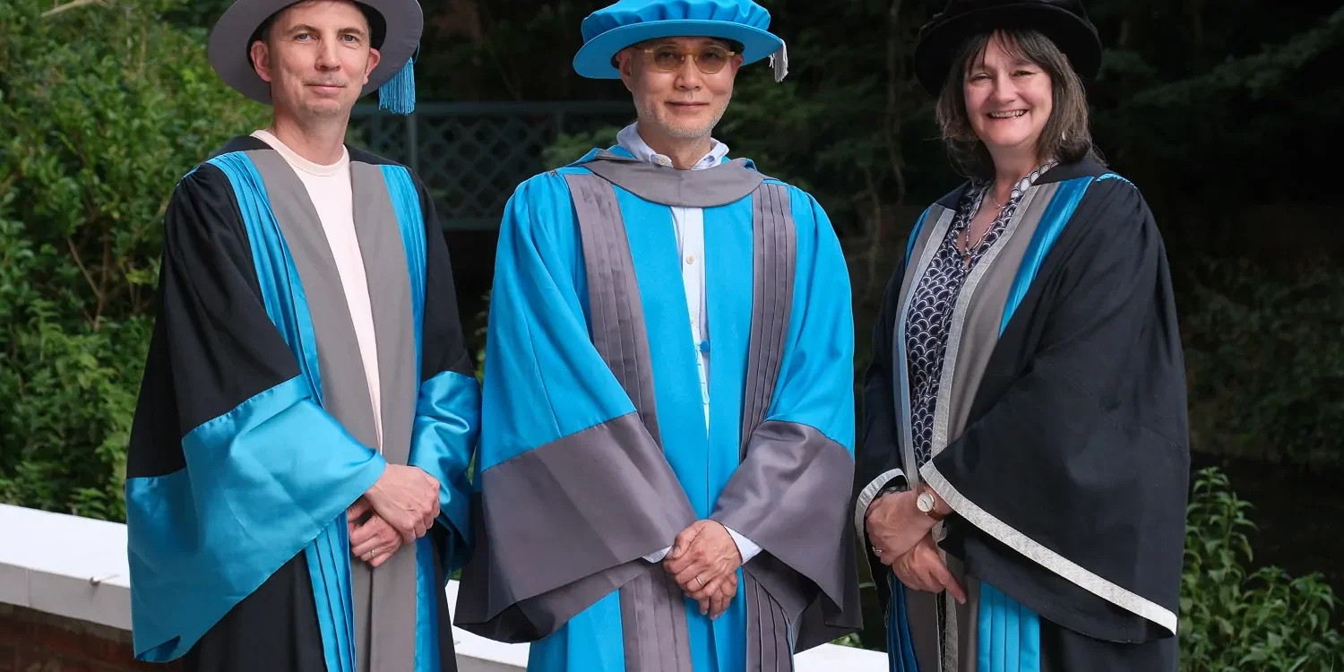 Do Ho Suh reçoit un doctorat honorifique de l’Université de Kingston