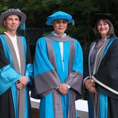 Do Ho Suh reçoit un doctorat honorifique de l’Université de Kingston